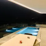 Rocavista - With Heated Rooftop Pool And Amazing Ocean View Villa *