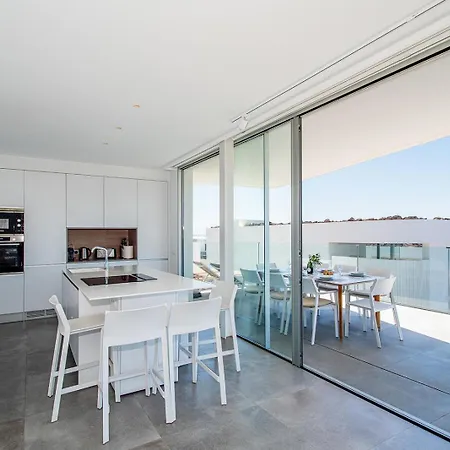 Rocavista - With Heated Rooftop Pool And Amazing Ocean View