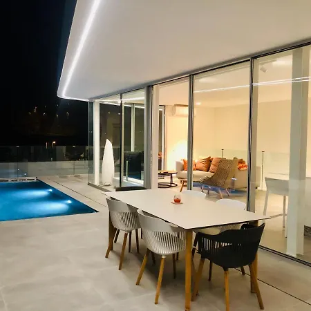Rocavista - With Heated Rooftop Pool And Amazing Ocean View أذيخي