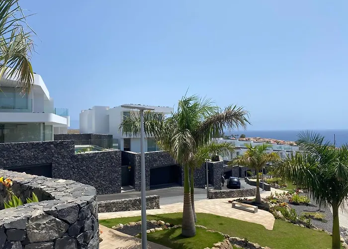 Villa Rocavista - With Heated Rooftop Pool And Amazing Ocean View